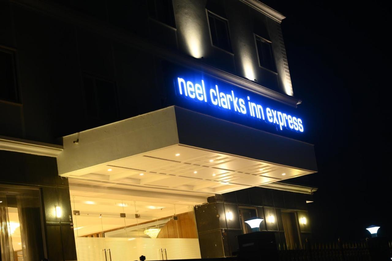 Neel Clarks Inn Express Agra  Exterior photo